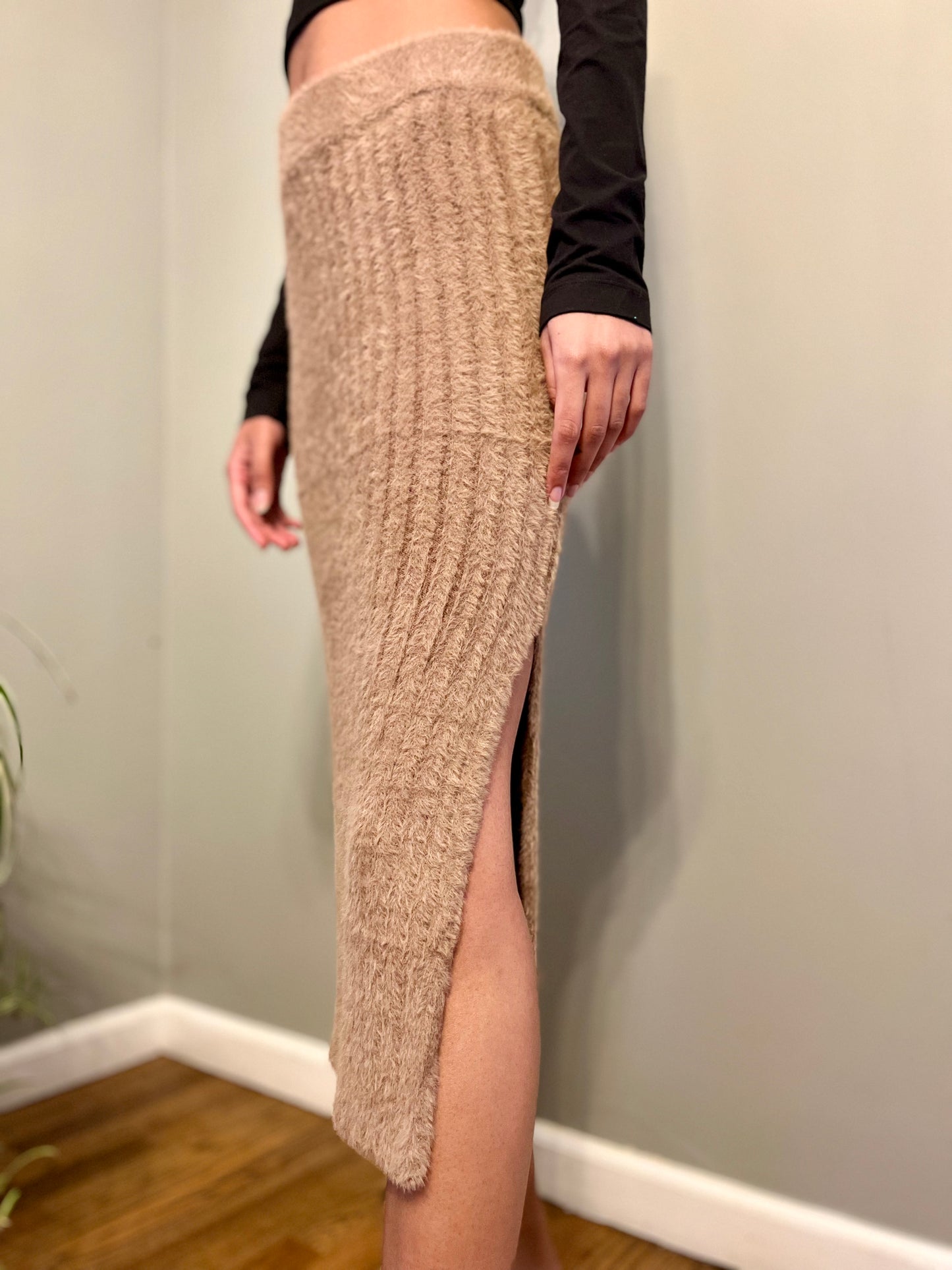 Ribbed Knee Length Sweater Skirt