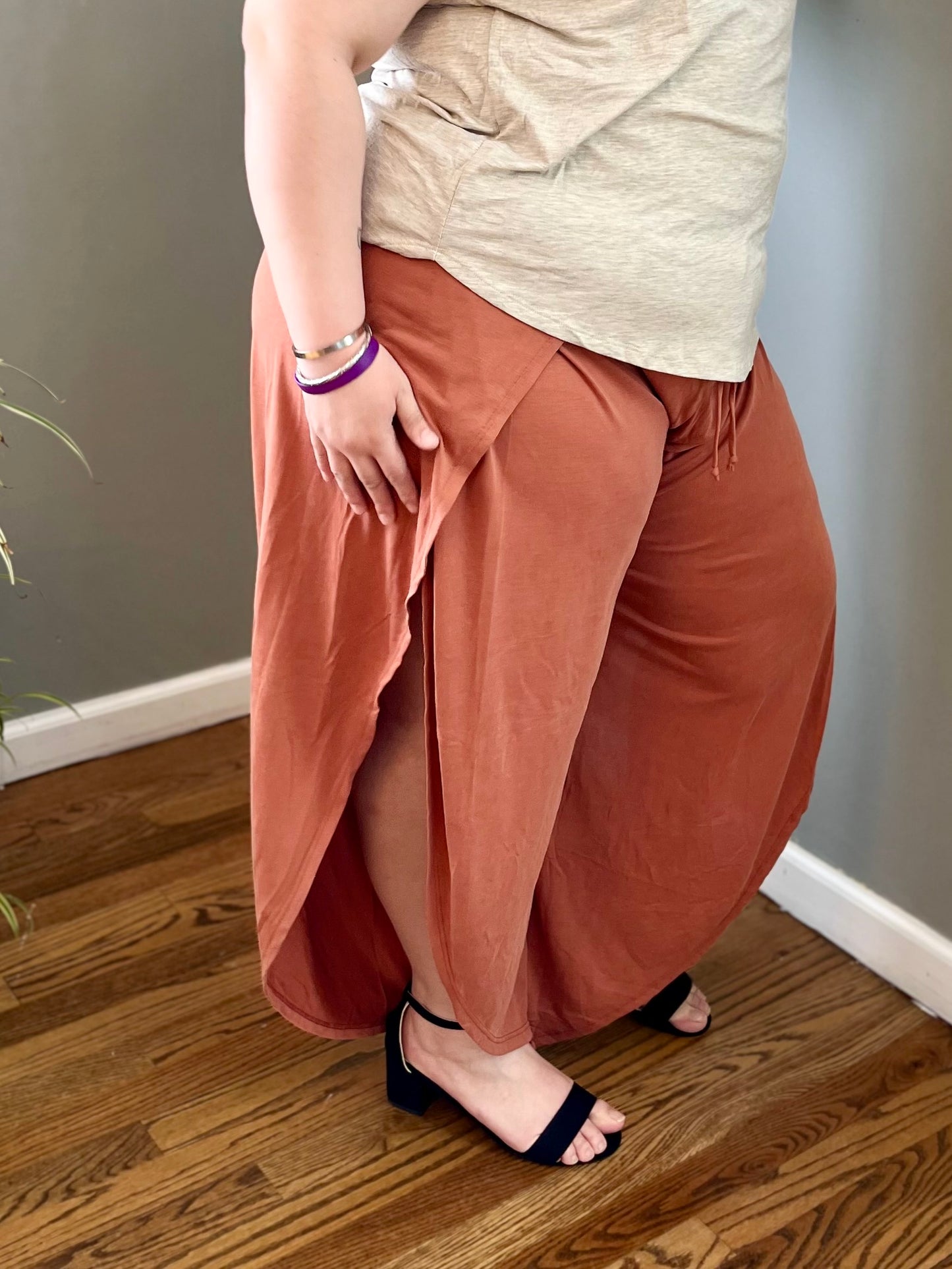 Chic Slit Wide-Leg Pants